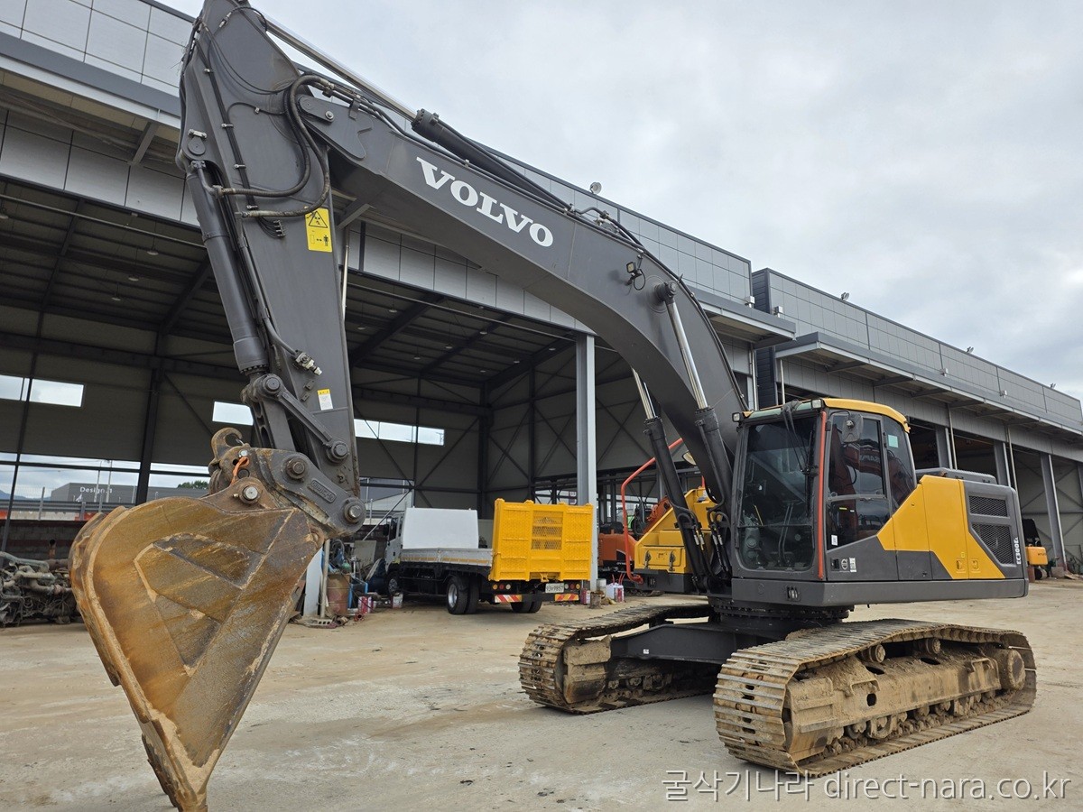 EC300E