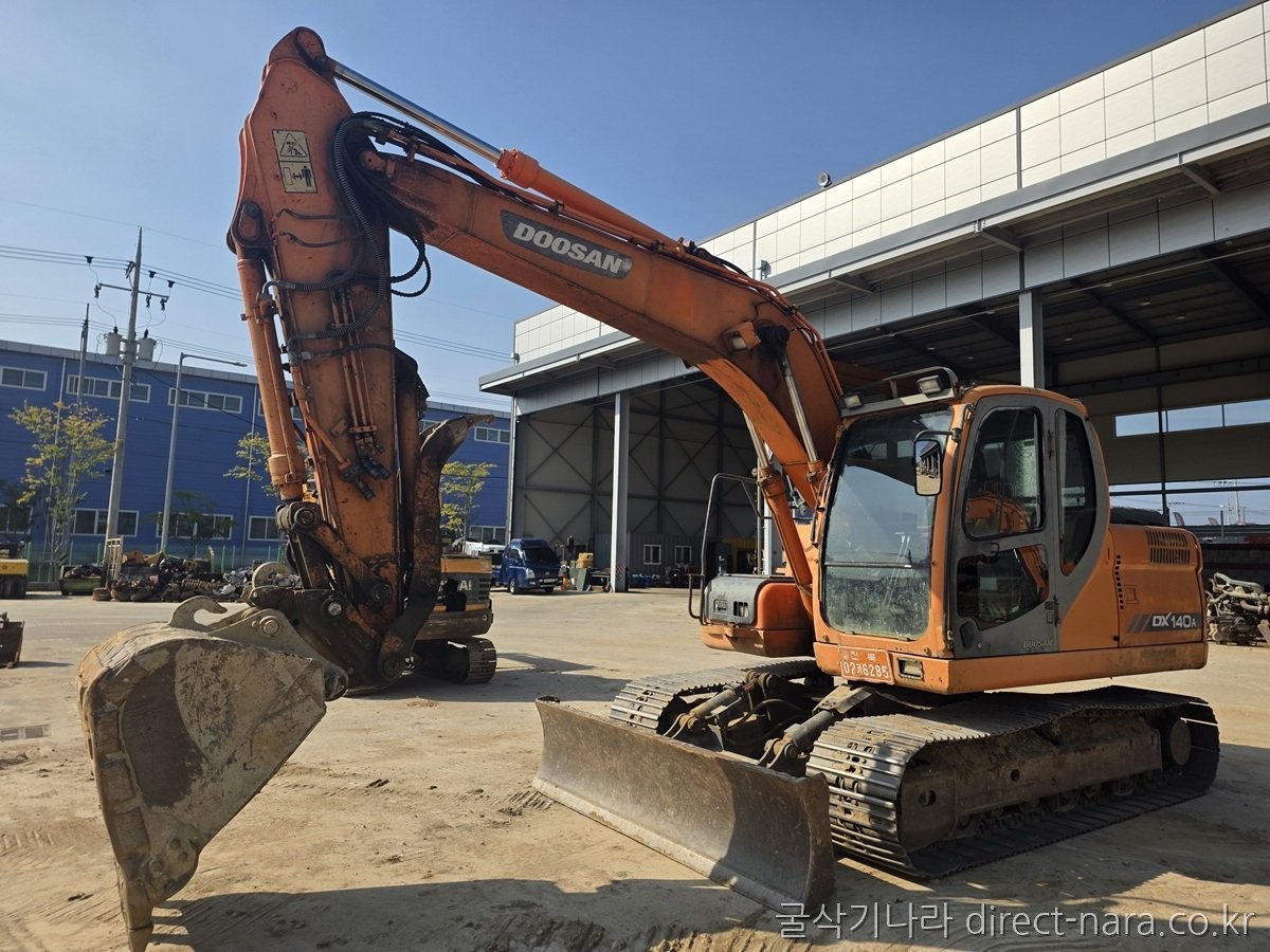 DX140LCA_표준붐암,삽날,코끼리집게