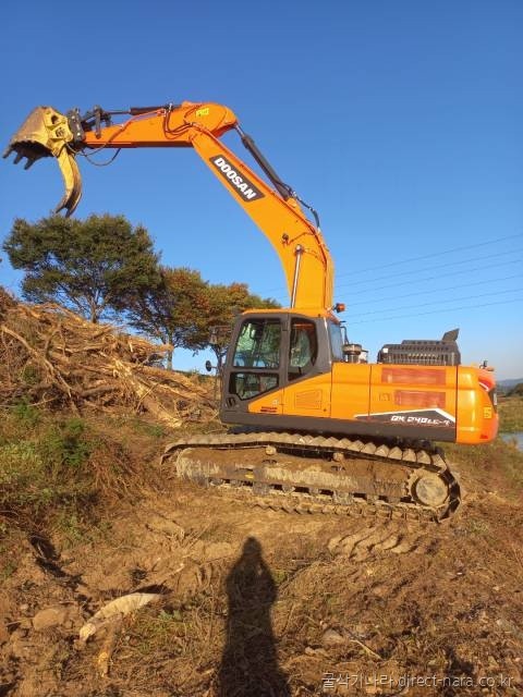 DX240LC-7
