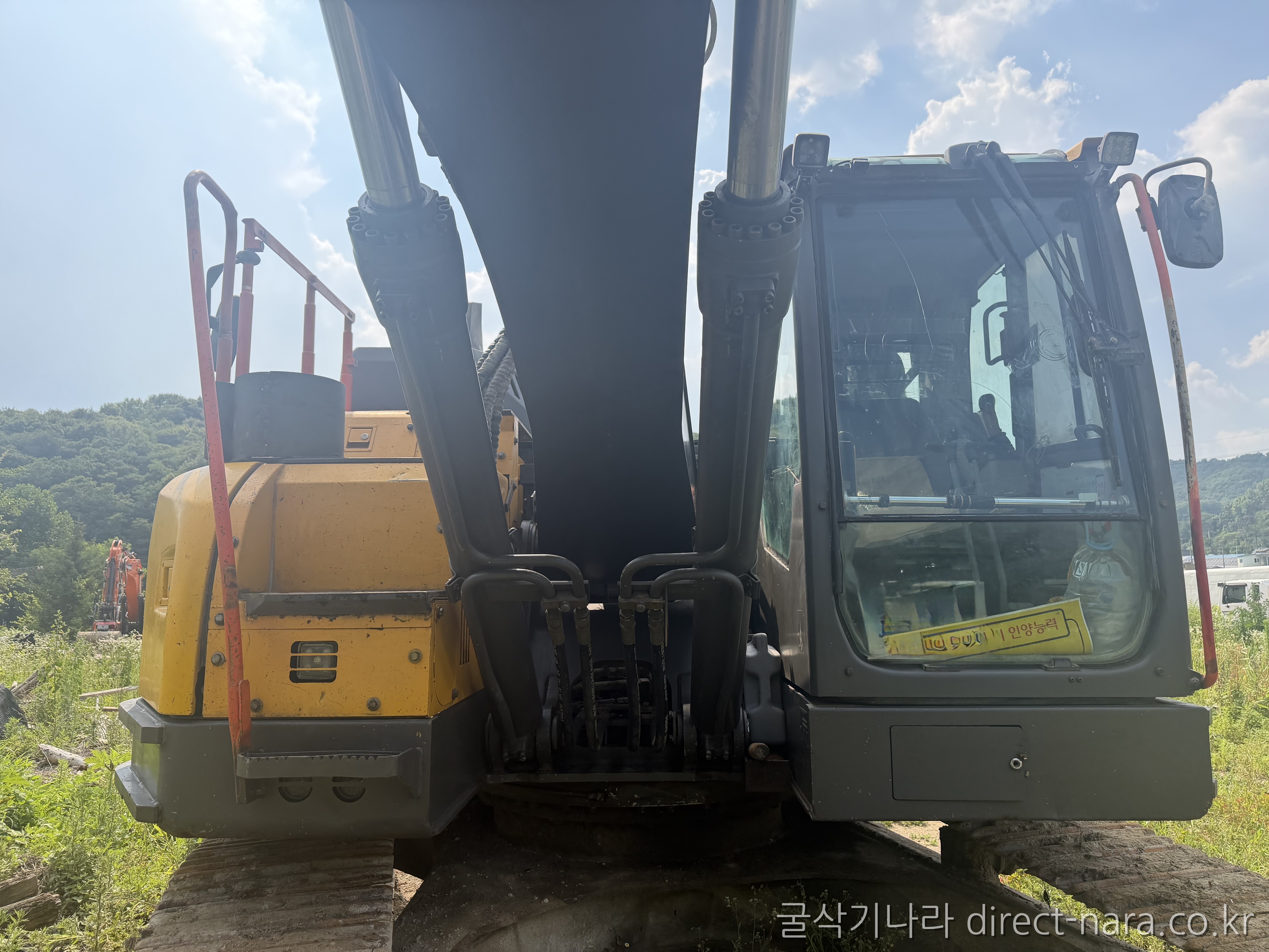 ECR235E
