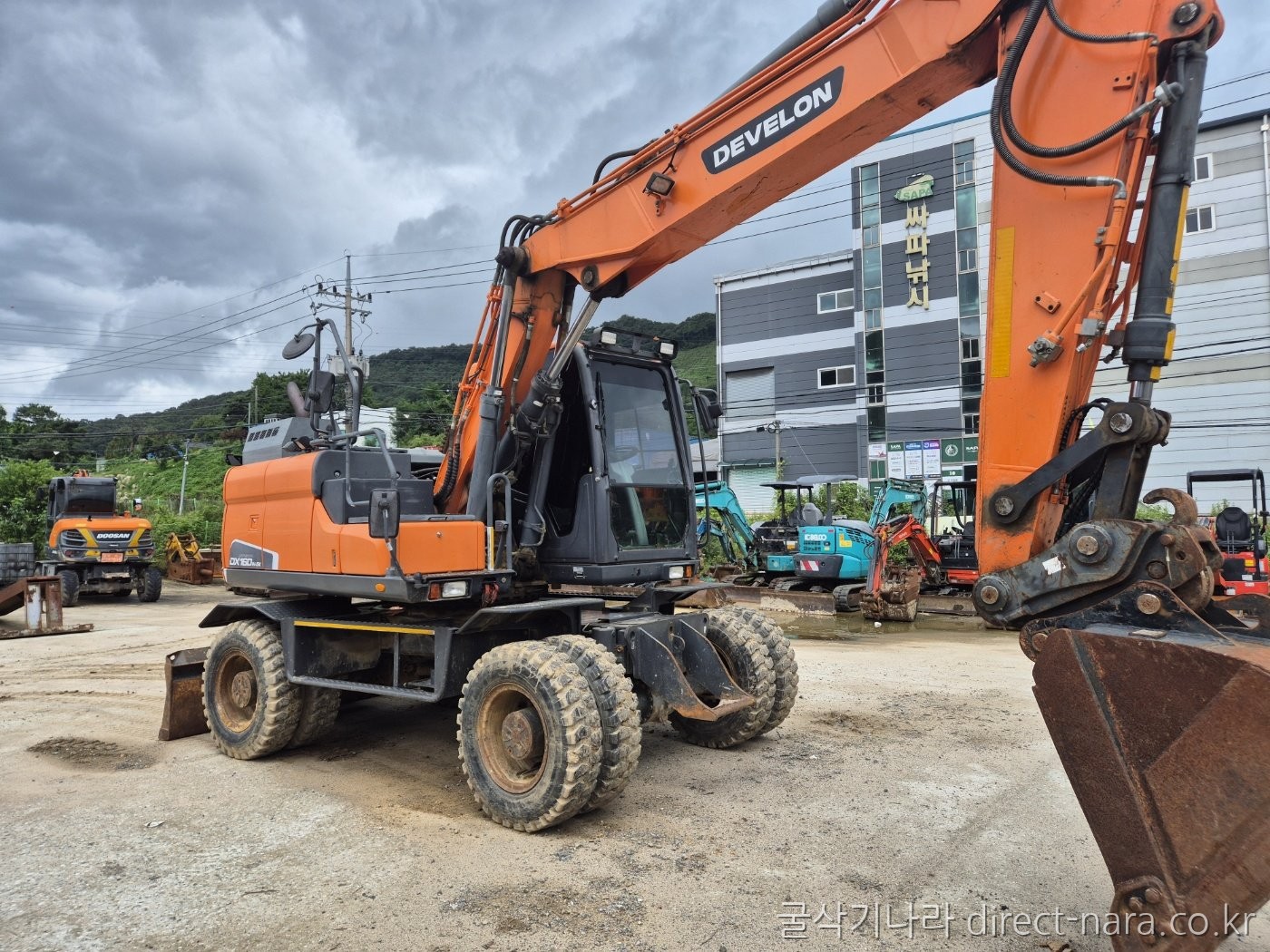 DX160W