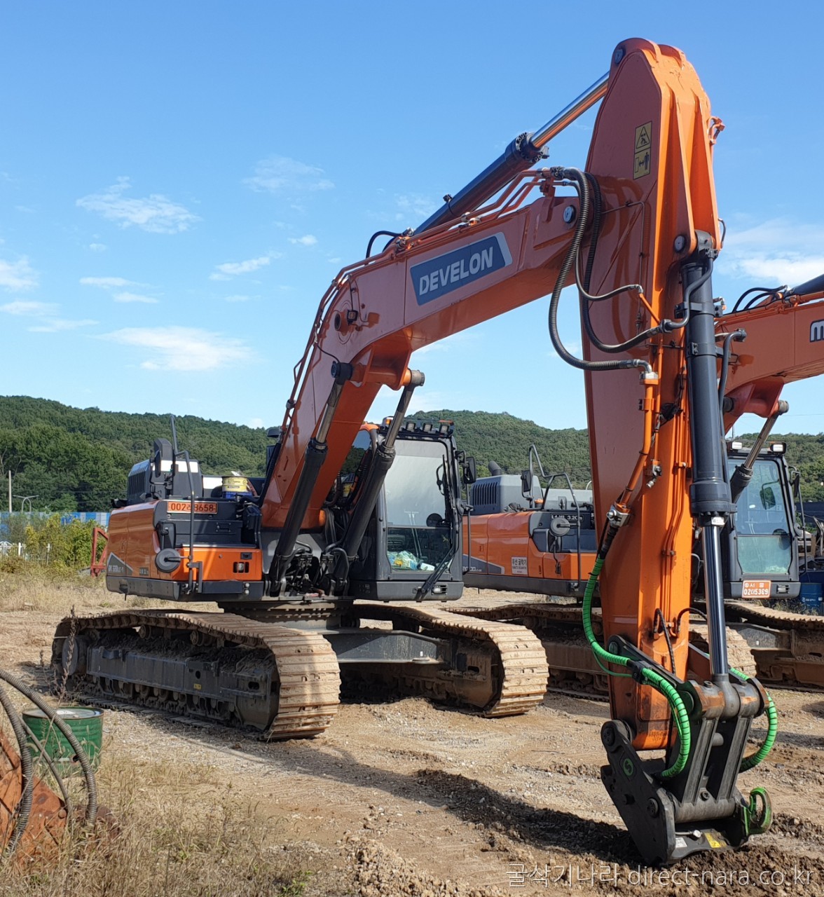 DX320