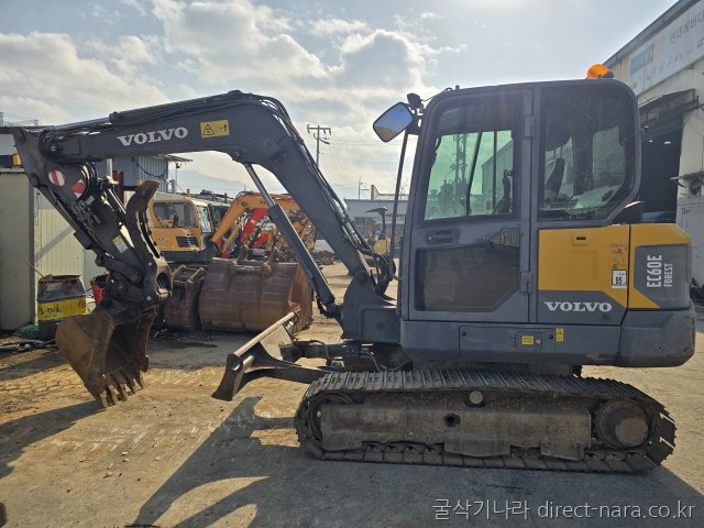 EC60E 코끼리