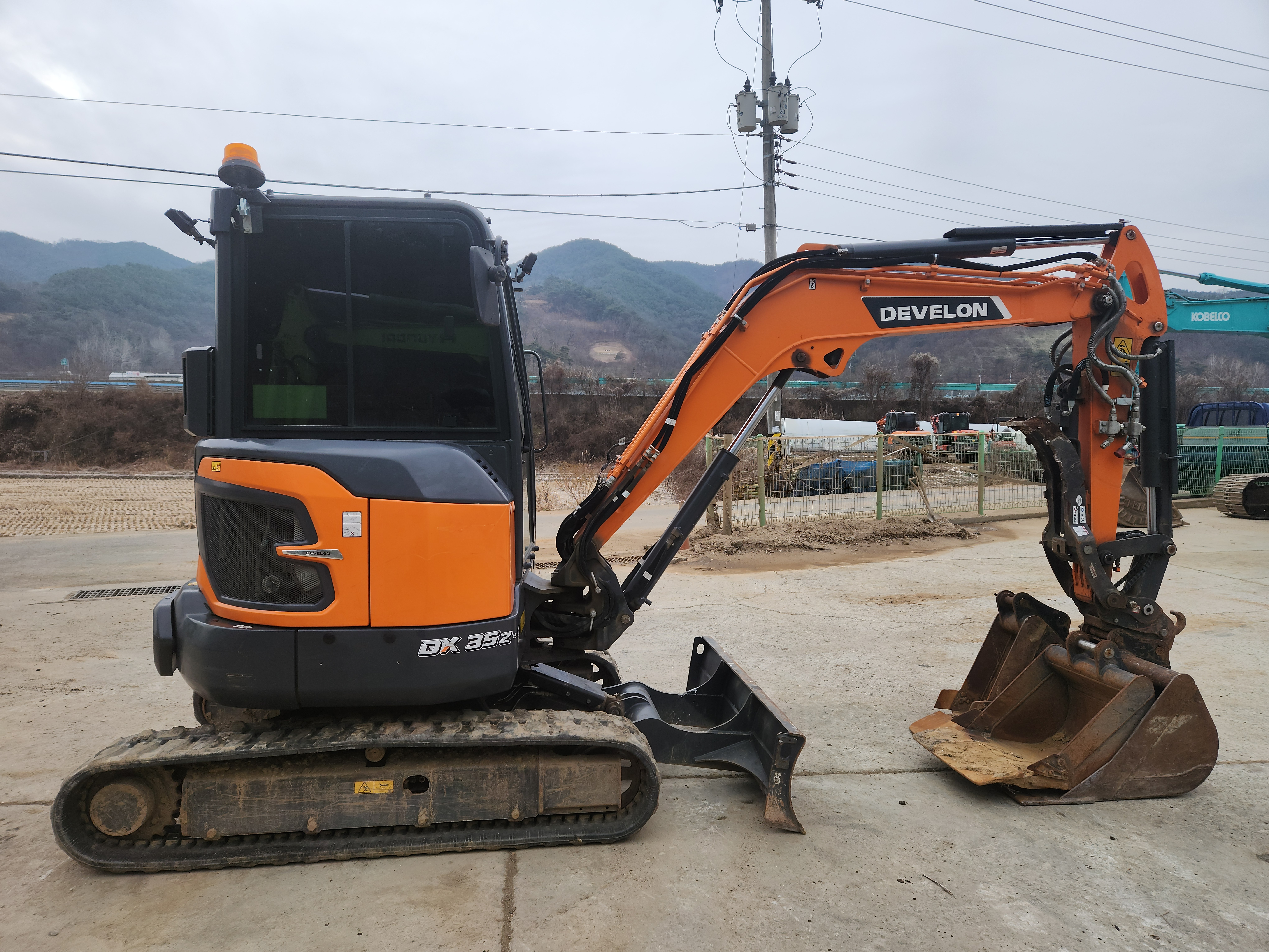 DX35캐빈